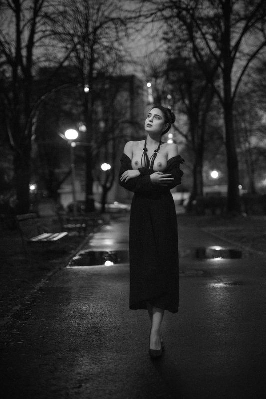 sexy, model, night, city, fashion, erotic, lips, body, naked, black and white Scent of a night twophoto preview