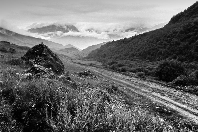 Agfa  Ascorol BW Пейзаж Горы Кавказ Дорога Пленка Безенгиphoto preview