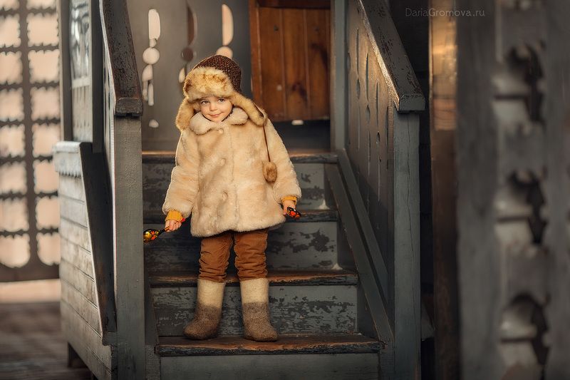 портрет, дарья громова, фотография, фото, фотоарт, фотограф, закат, детский портрет, дети, ребенок, сестры, малыш, девочка, мальчик, детская, фотосессия, фотосъемка, щенки, санки Витёкphoto preview