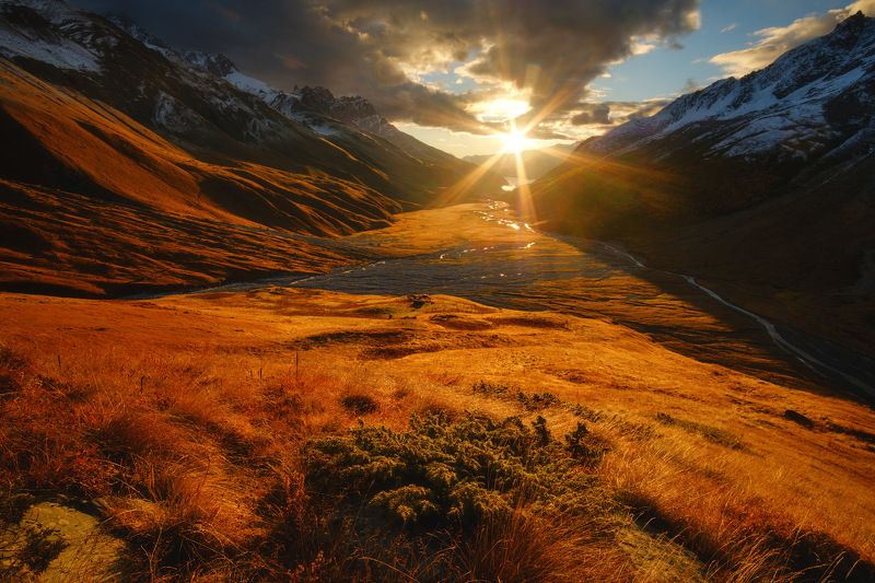 россия, кавказ, северная осетия, дигория, пейзаж, природа, ущелье, горы, хребет, рассвет, болото, река Осетияphoto preview