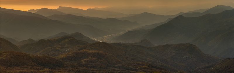 Закат в горахphoto preview