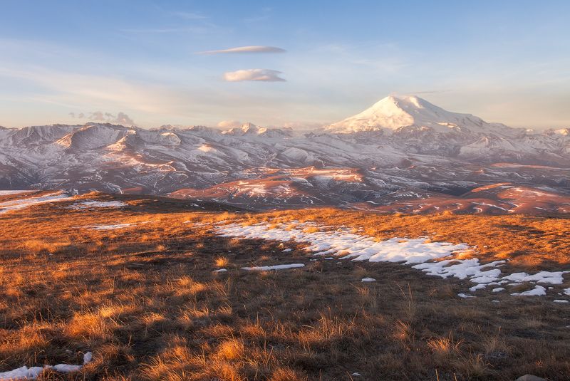 Эльбрус с плато Канжол, Кабардино-Балкарияphoto preview