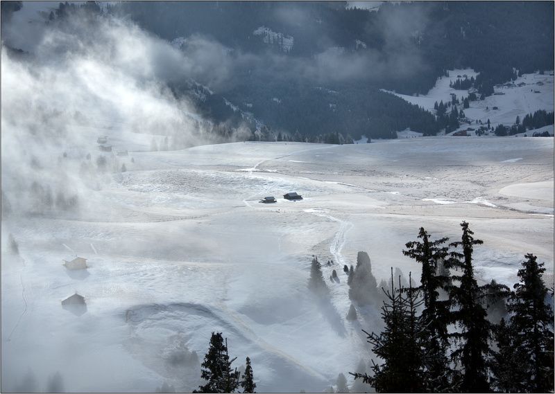 италия селла-рондо горные лыжи горы долина туман облака Домик в деревнеphoto preview