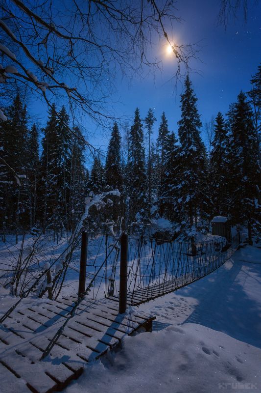 карелия, рускеала, тохмайоки, ночь, зима Мостик через лунную рекуphoto preview