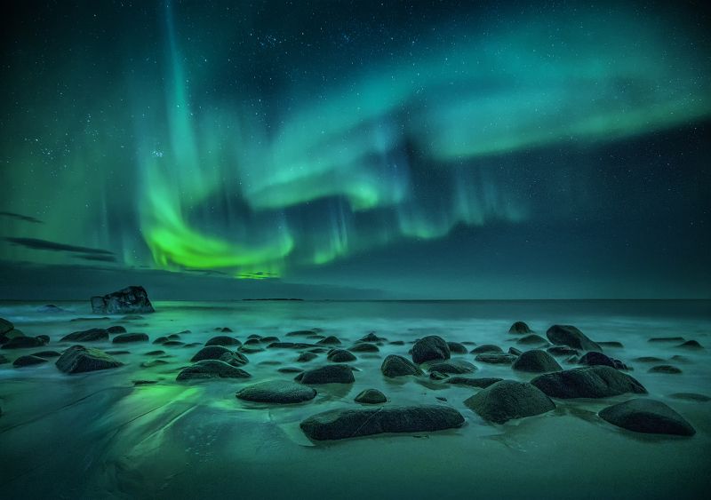 Лофотенские острова, Utakleiv Beach, зима, полярное сияние Награда для полуночникаphoto preview