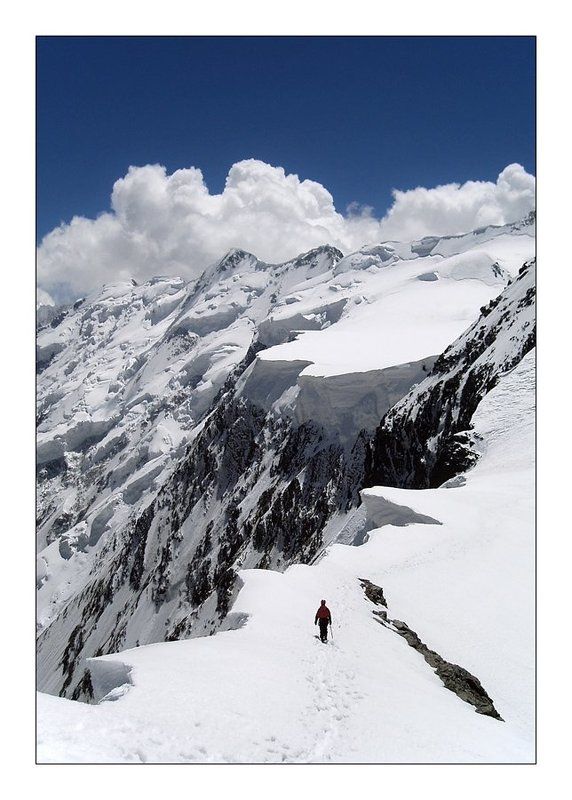 кавказ, безенги, гестола, альпинизм Стою на краю...photo preview