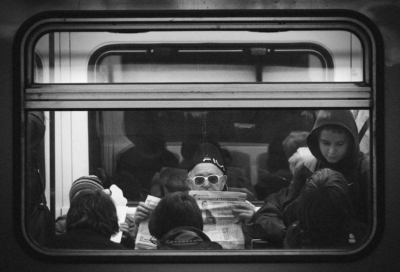 утреннюю газетуphoto preview