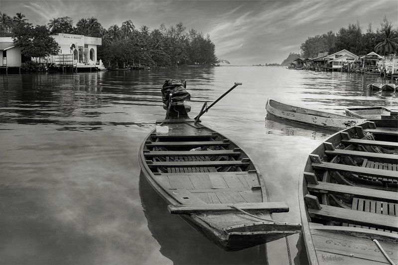 Хочу уплыть далеко,далекоphoto preview