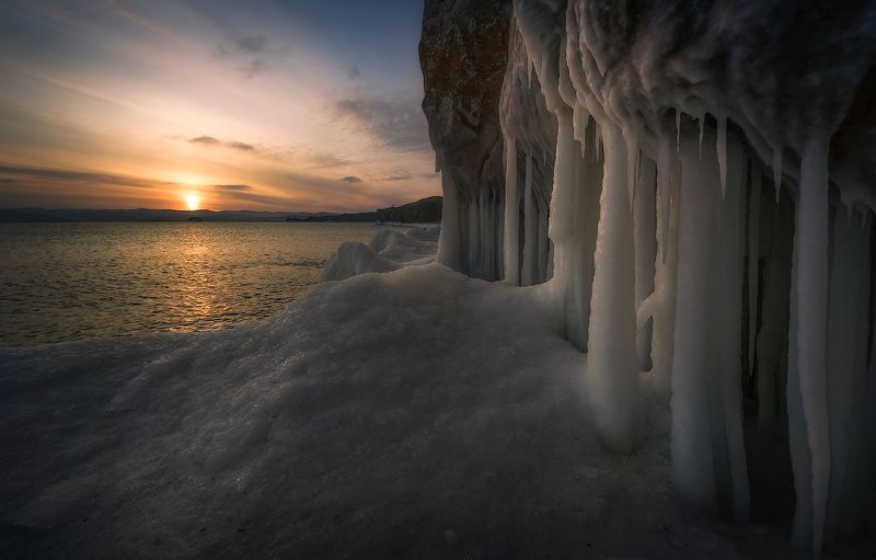 байкал, декабрь, лёд... На рассвете…photo preview