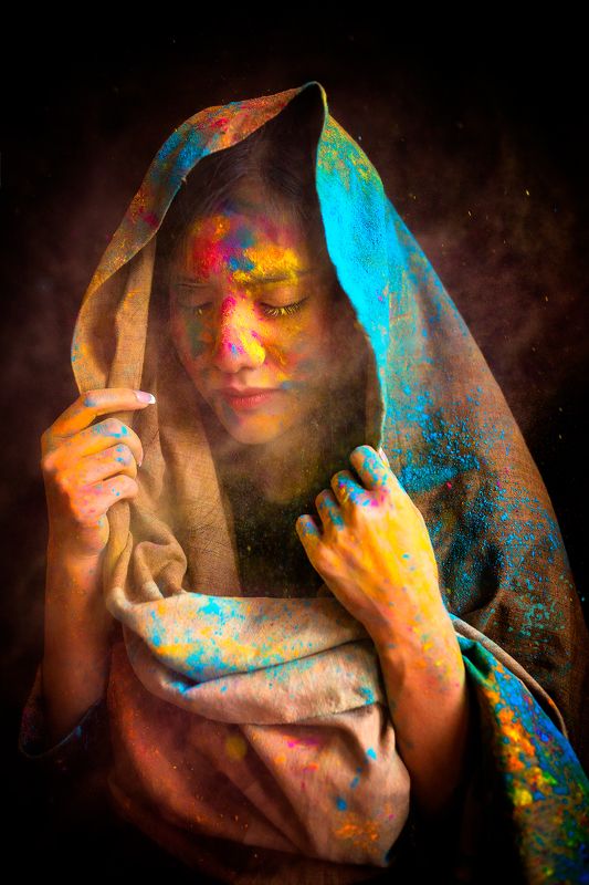 colorful,portrait,asia,women,indian Holiphoto preview