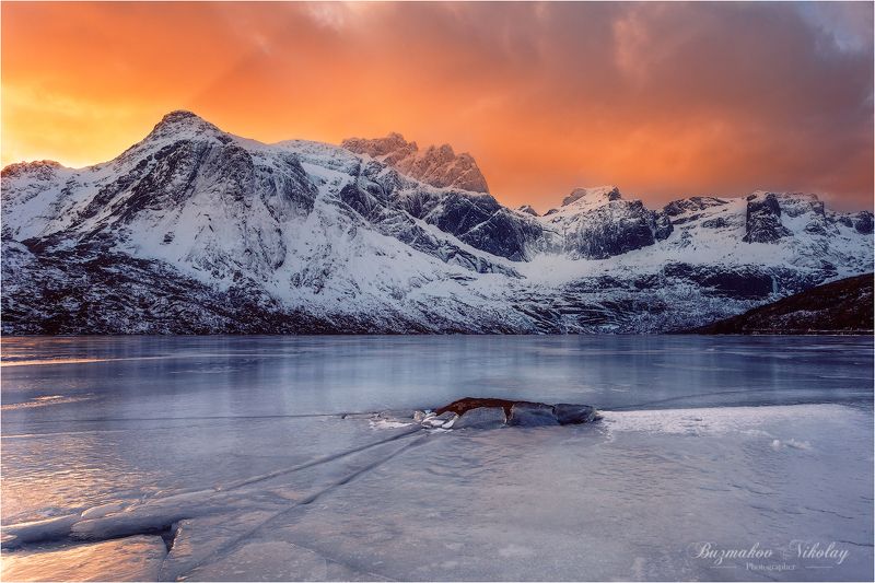 norway. lofotenislands. storvatnet. nusfjord. photo preview