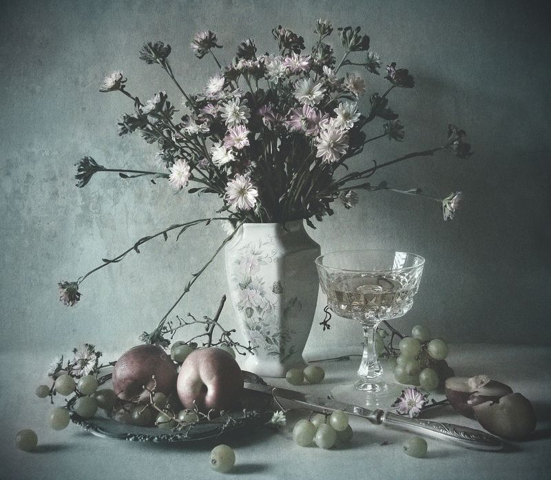 wine, flowers, glass, peach, grape, vase, texture ****photo preview