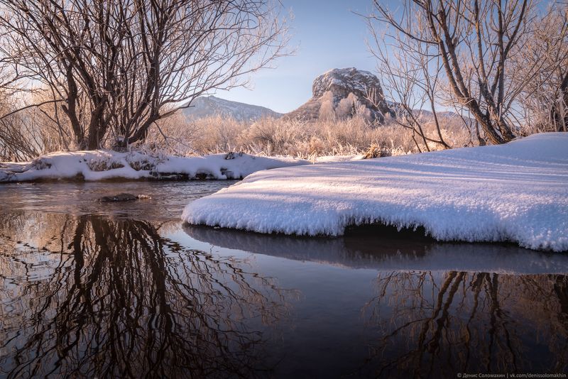 #Russia #Siberia #Altai #altaikrai #rock #mount #mountain #mountains #clouds #snow #winter #landscape #mountainlandscape #reserve #Tigirek #TigirekReserve #пейзаж #Алтай #Тигирек #гора #горы #river #water Пограничьеphoto preview