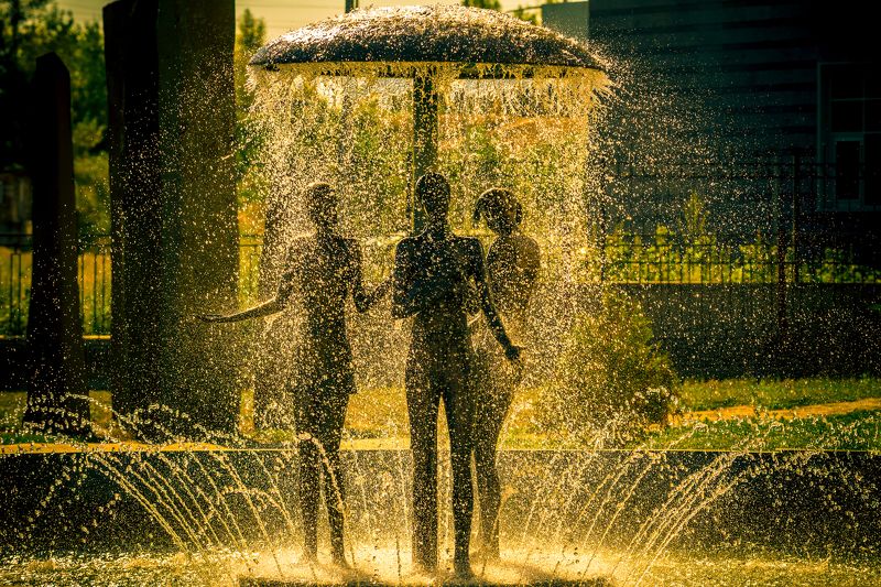 киев. оболонь. фонтан Закатнаяphoto preview