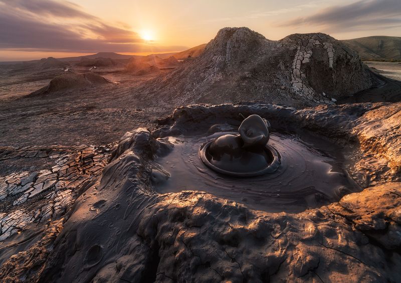 Грязевые вулканы Гобустана, Азербайджанphoto preview