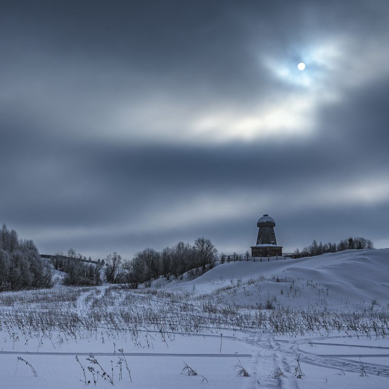 зима снег солнце тучи Сквозь тучиphoto preview