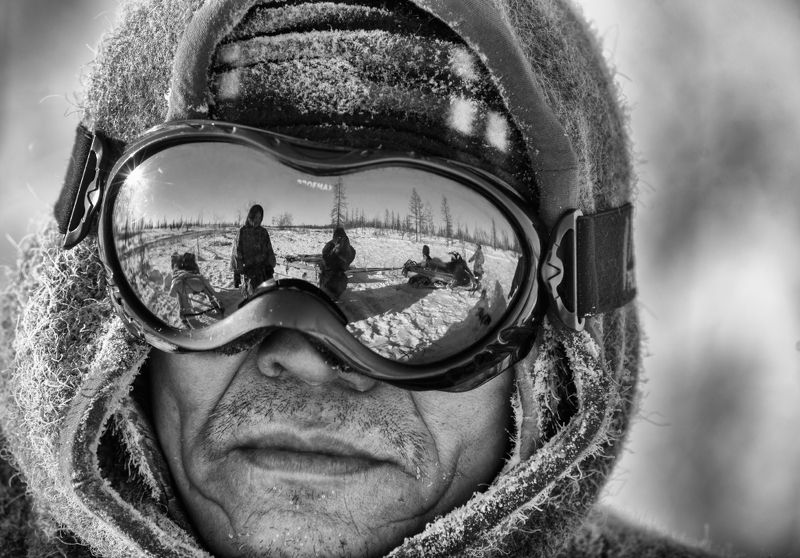 В его глазах фото превью