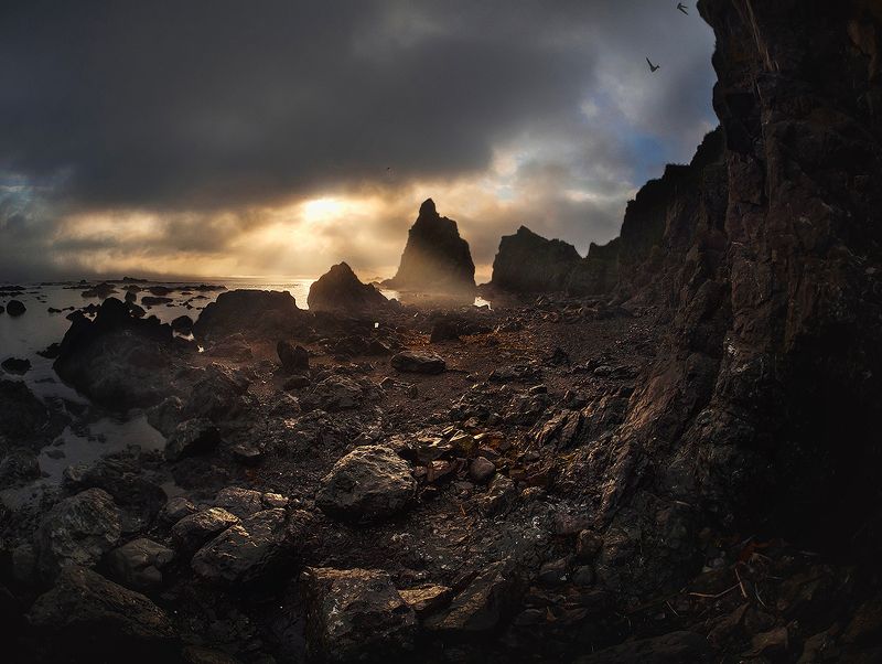 Рассвет на Драконьем камне..photo preview