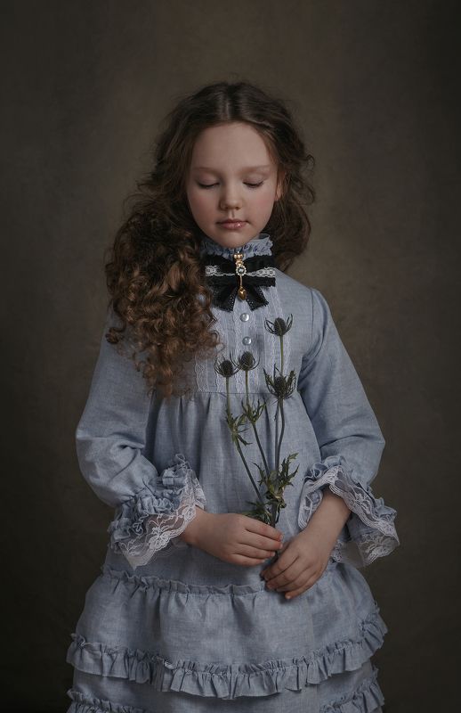 девочка, Алиса в стране чудес, стилизация Алиса photo preview