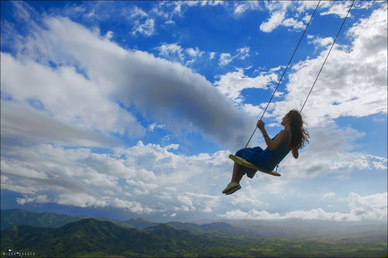 Качели над миромphoto preview