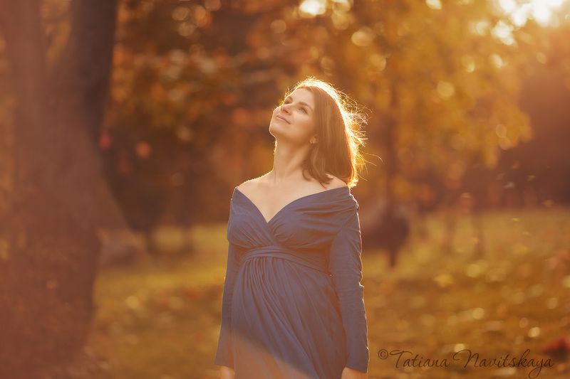 беременность, скоро мама, в ожидании, осень, листья, красный, синий, счастье, ожидание В ожидании чудаphoto preview