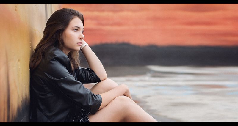 female, girl, woman, teen, teenager, people, portrait, young, youth, cute, pretty, beauty, beautiful, young, youth, lifestyle, fashion, style, city, urban, street, brunette, colors, town Colorsphoto preview