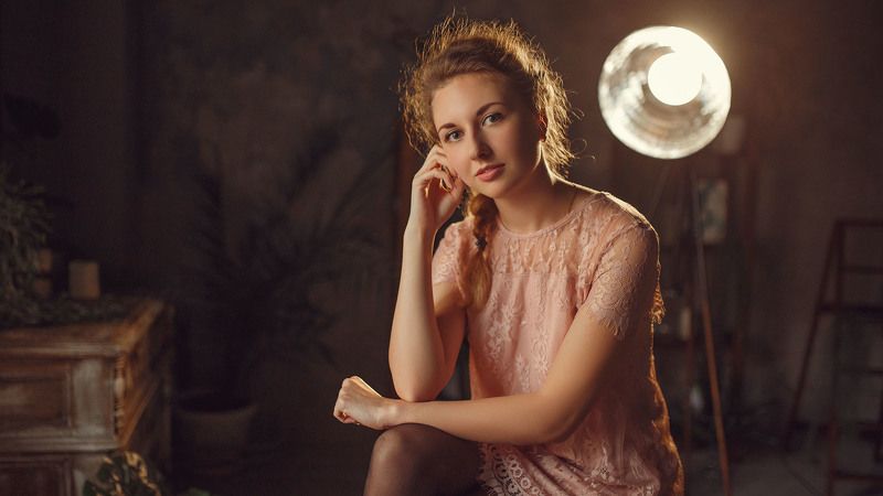 портрет, девушка, студия, свет Дашаphoto preview