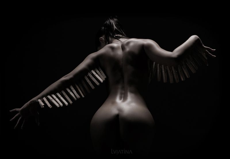 nude artnude artnudephotography finenudes fineartnude woman bodycurves bodybaeuty photo preview