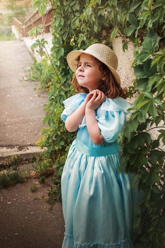 девочка весна  Викаphoto preview