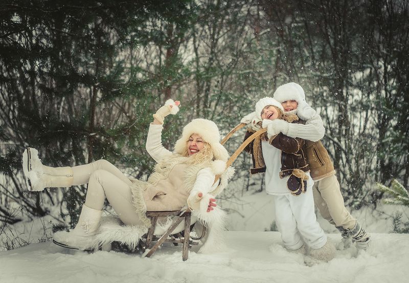 семья, красиво, смех, зима Счастьеphoto preview