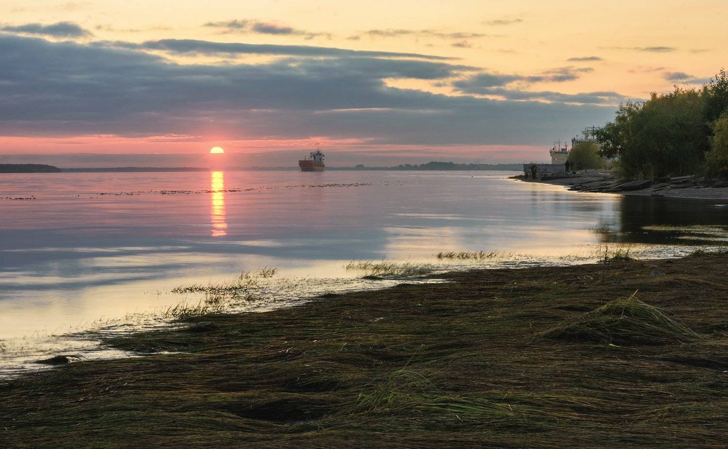 И опять уходит день. Автор: Ра Вера город архангельск осень набережная закат, Ра Вера
