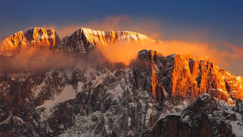 East to Passo Fedaiaphoto preview