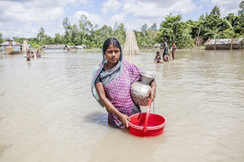 Gobindapaul, Street, Aisa, Urban, child, Bangladeshi_photographer, color,digital,  Curse disguise photo preview