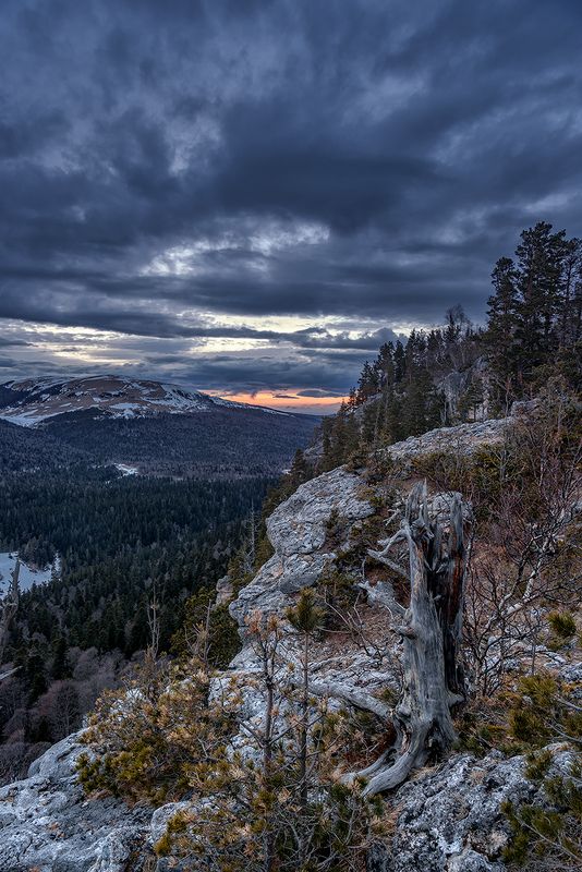 закат, рассвет, горы, лаго-наки, утюг, адыгея, краснодарский край, пейзаж, На скале \
