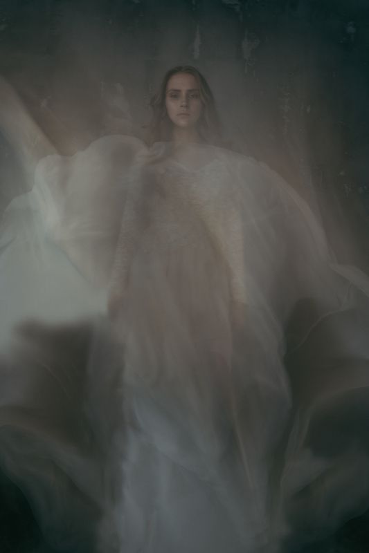 Portrait Ghost Girl Specter Specterphoto preview