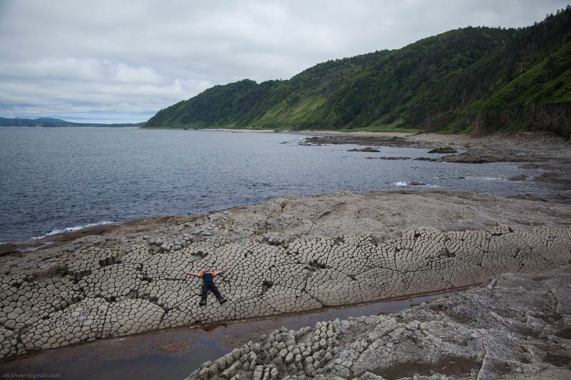Россия, Дальний Восток, Кунашир, Столбчатый Мыс Столбчатый, остров Кунаширphoto preview