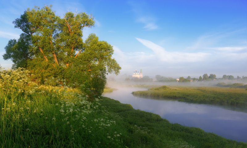 река, дерево, свет, лето, трава, храм Классическая photo preview