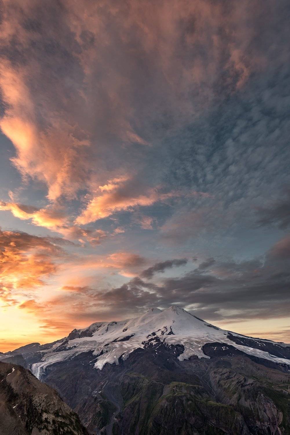 Эльбрус на закате. Автор: Александр Хорошилов эльбрус, закат, рассвет, горы, кбр, приэльбрусье, чегет,, Александр Хорошилов