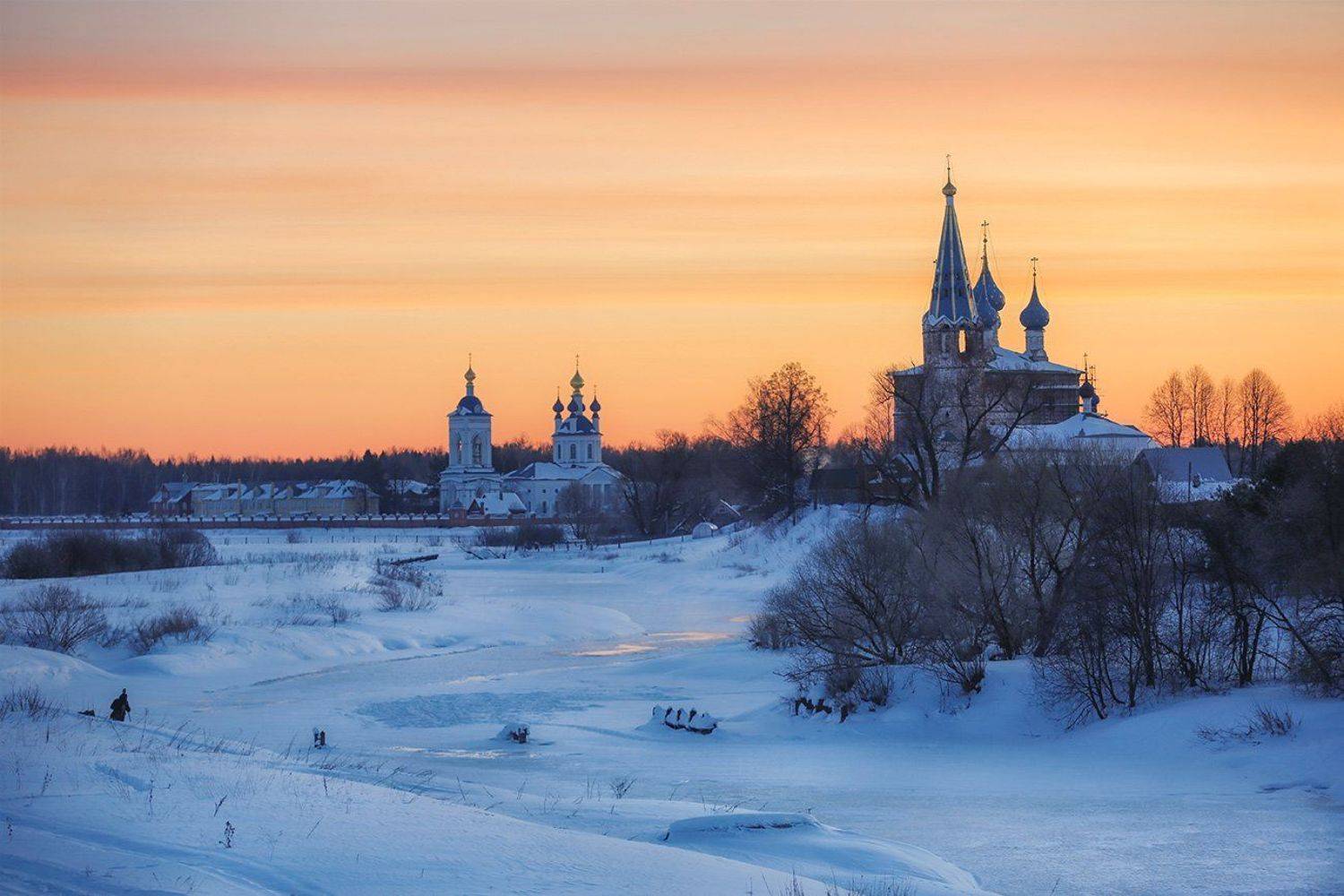 Мартовский рассвет в Дунилово. Автор: Анна Корсакова #ивановская область #дунилово #рассвет #провинция #храмы #православная русь, Анна Корсакова