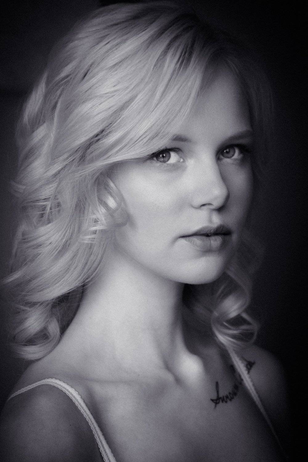 Portrait. Автор: Maximus© девушка, портрет ч/б, блондинка, глаза, лицо, красивая, girl, portrait, young, monochrome, female, eyes, face, beauty, pretty, underwear, Maximus©