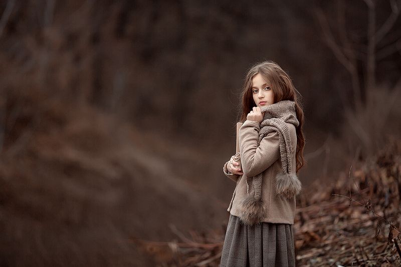 девочка весна грусть  photo preview