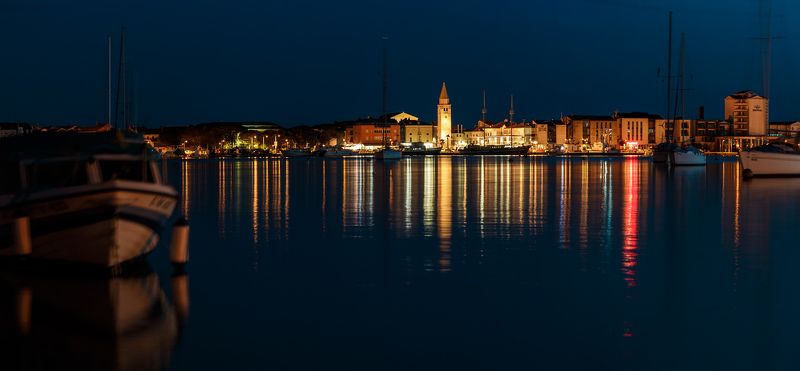 night,cityscape,city,town,umag,europe,old,tower,sea,harbor,bay,ship,boat,light,gold,yellow,blue Night harborphoto preview
