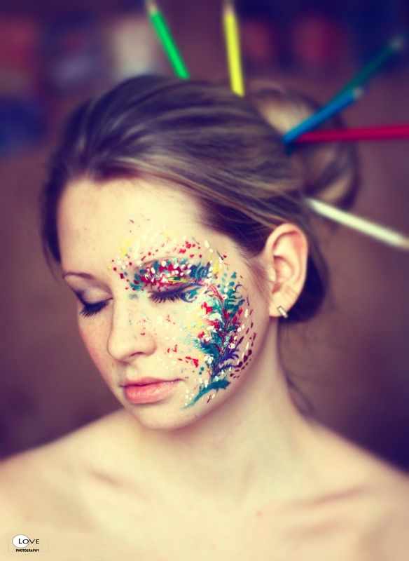 Краски, карандаши и Илянаphoto preview