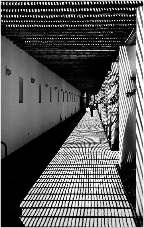 город, улица, графика, чб, Уходящие вдаль...photo preview