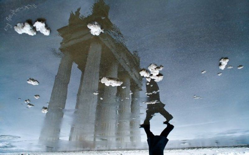 голова, облака, снег, лужа, прохожий, пропилея, волгоград Голова в облаках.photo preview