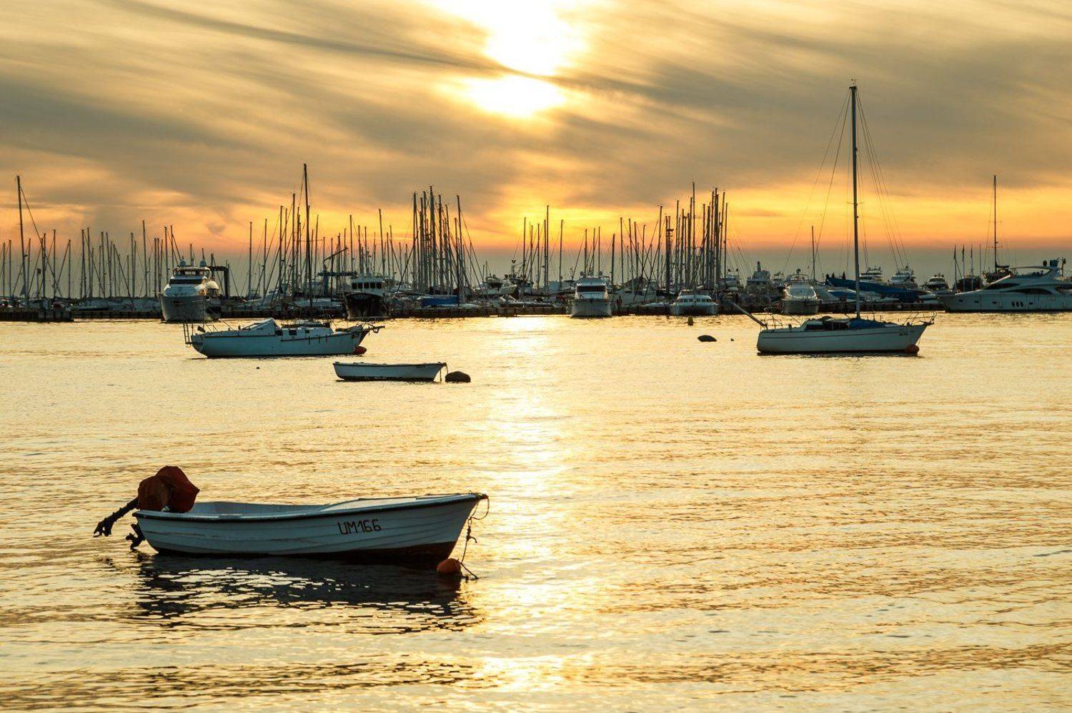 Umag harbor. Автор: Алексей Гусев sea,umag,europe,boat,ship,landscape,water,sunset,sky,gold,sun, Алексей Гусев