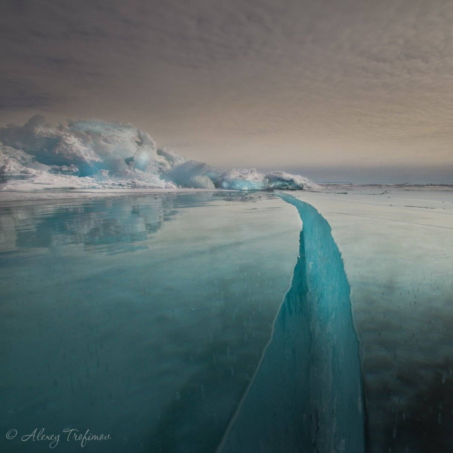 Эпицентр. Автор: Алексей Трофимов байкал, пейзаж, лед, трещина, торос, байкальский лед, Алексей Трофимов
