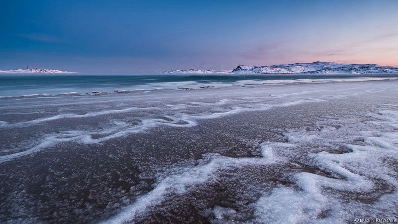 териберка, россия, кольский полуостров, баренцево море, арктика, север, заполярье, бухта, море, зима, рассвет, пейзаж, природа, лед, песок, пляж, teriberka, russia, kola peninsula, barents sea, arctic, north, bay, sea, winter, dawn, landscape, nature, ice Шуга фото превью