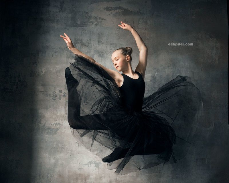 балет, танец, прыжок,хореография, девочка, пуанты, шопенка, бетон,студия, балерина, танцовщица Прыжокphoto preview