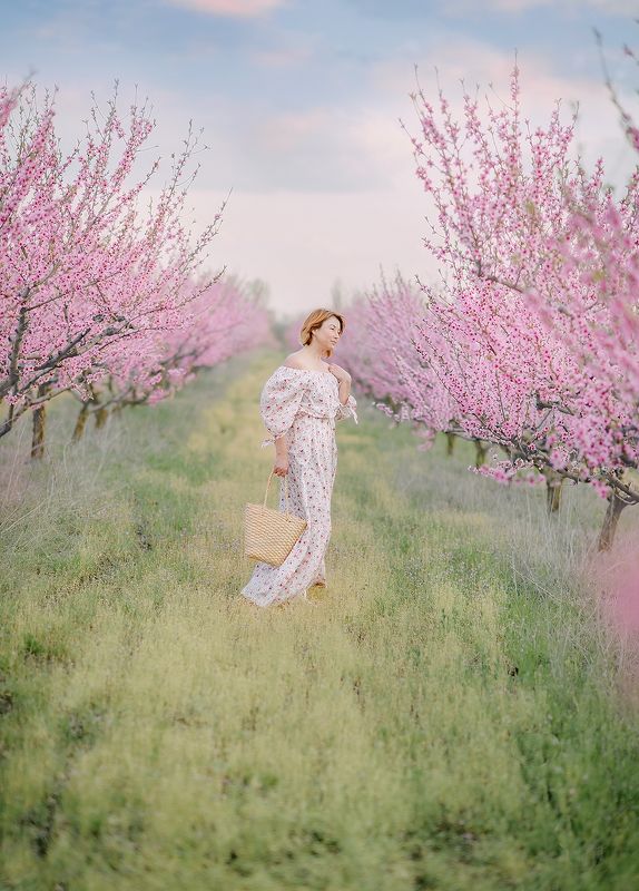 сады, сад, персик, цветы, весна, девушка, образ, воздух, природа когда цветут садыphoto preview